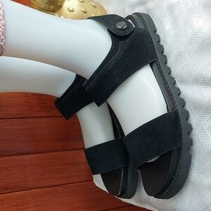 Hunter 1856 sandal black Size 9